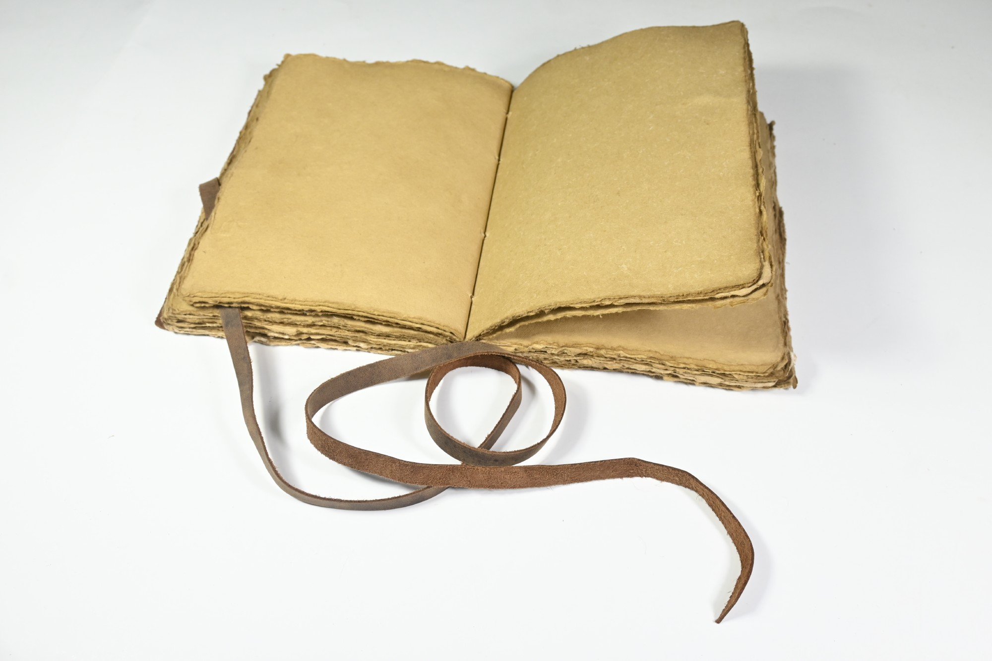 Notizbuch 'Moringa' in Ledereinband, H 20 cm, B 16 cm, T 3 cm günstig bestellen