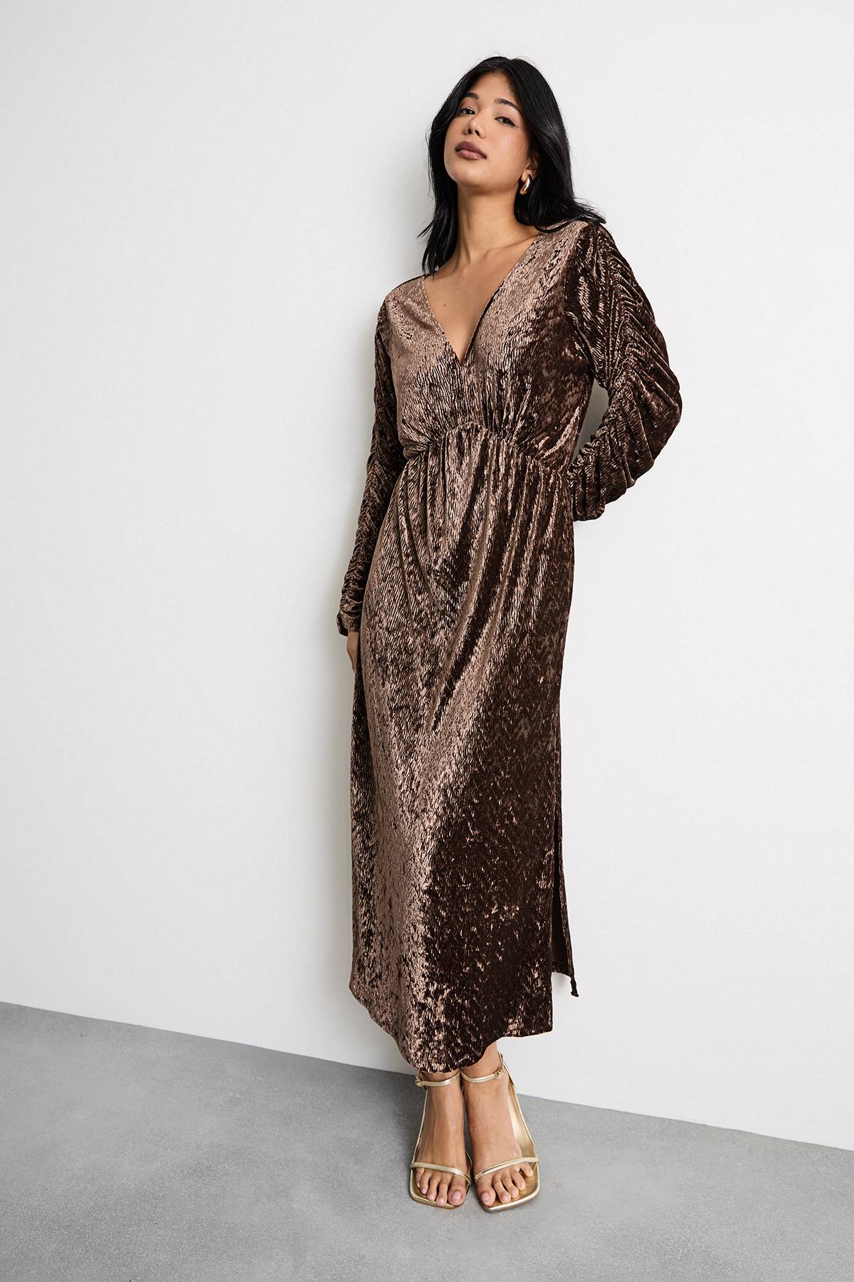 Warehouse Robe Midi à Manches Chauve-Souris en Velours Dévoré