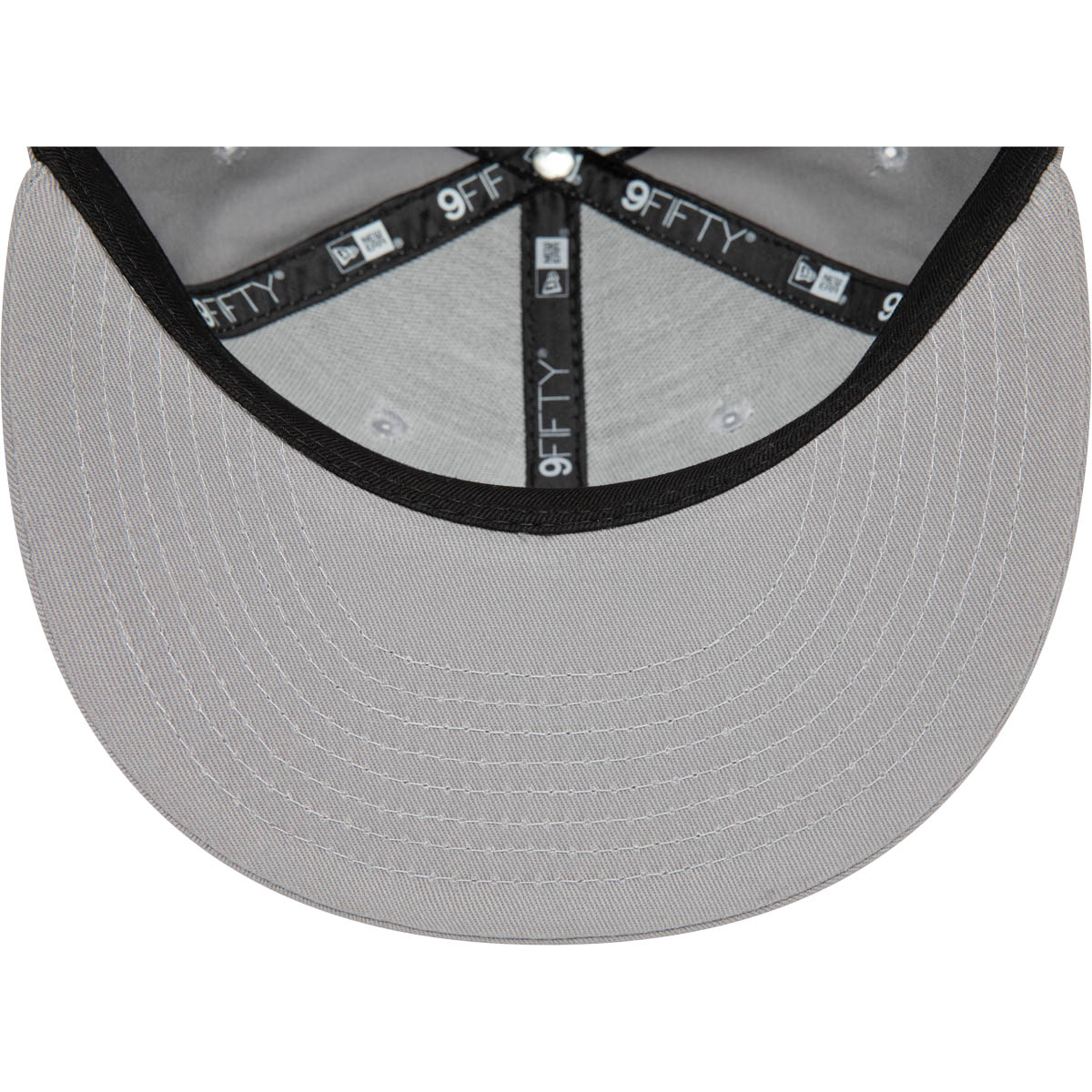 New Era 9FIFTY Outline New York Yankees Snapback Cap