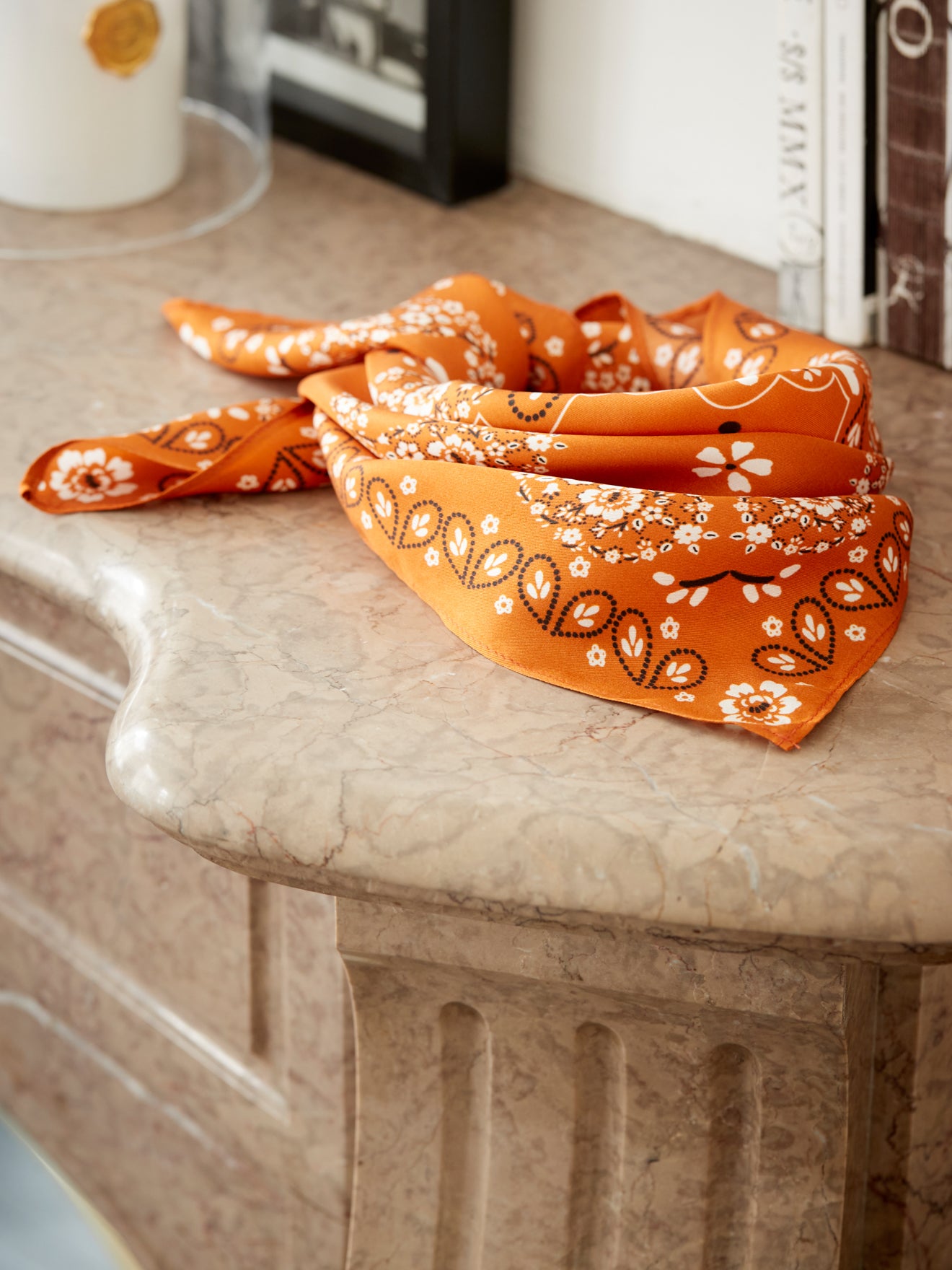 Carré bandana fleuri femme en soie