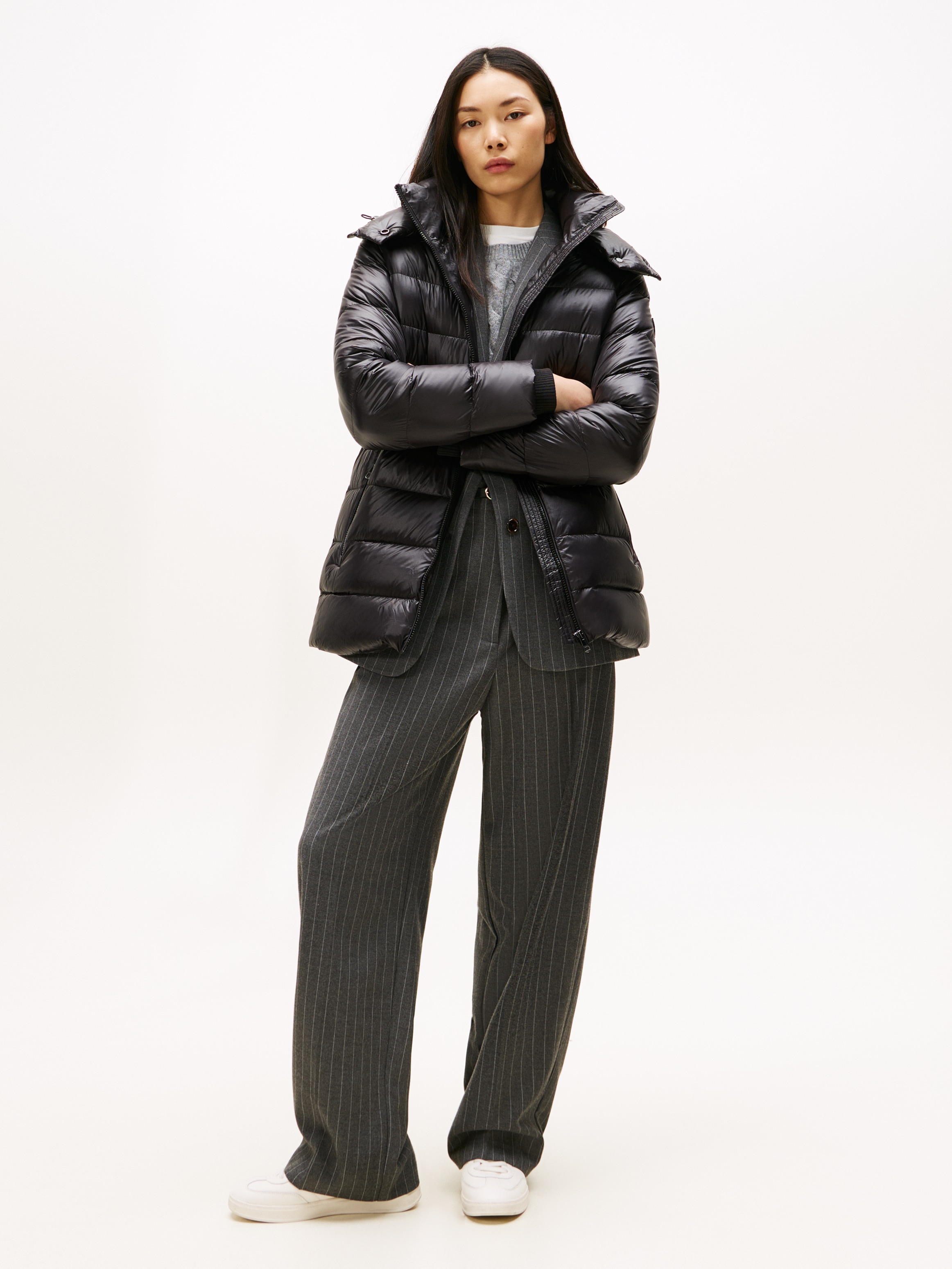 Tommy Hilfiger Steppmantel »GLOSS HW DOWN WAIST REG COAT«, in leicht glänzender Optik