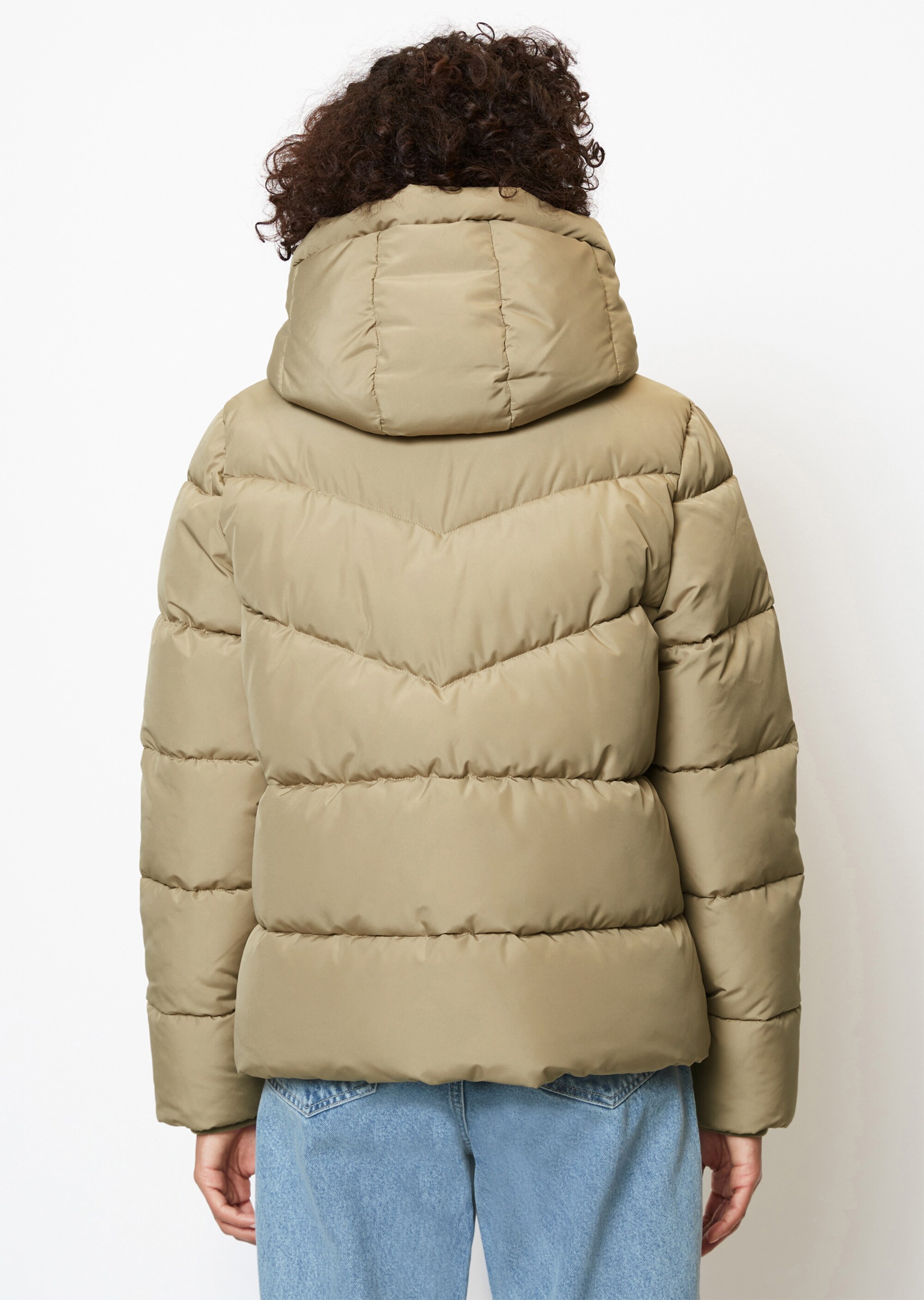Kapuzen-Puffer-Jacke relaxed aus teilweise recycelten Materialien