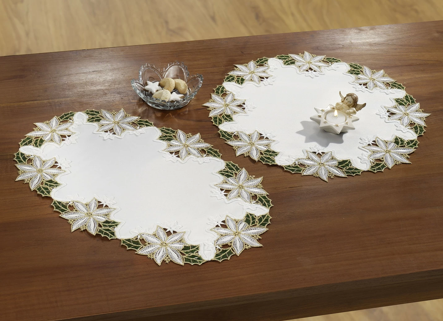 Tischdekoration mit Organza-Einsätzen