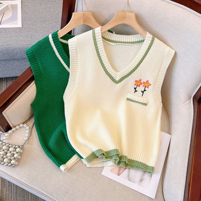Beaustreet - V-hals vest met bloemenborduursel