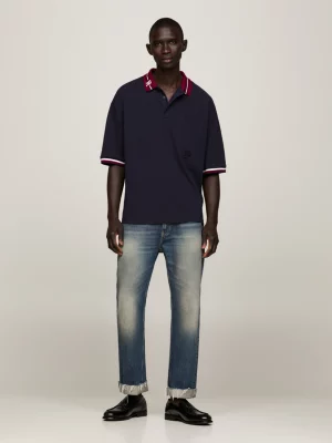 Polo de modelagem relaxada com gola contrastante