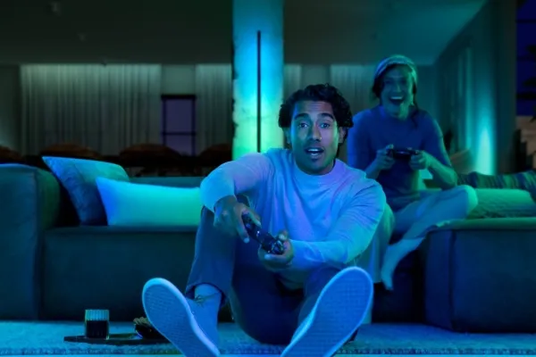 Philips Hue White and Color Ambiance Gradient Signe - Gulvlampe - LED - 29 W - 16 millioner farver/varmt til køligt hvidt lys - 2000-6500 K - sort