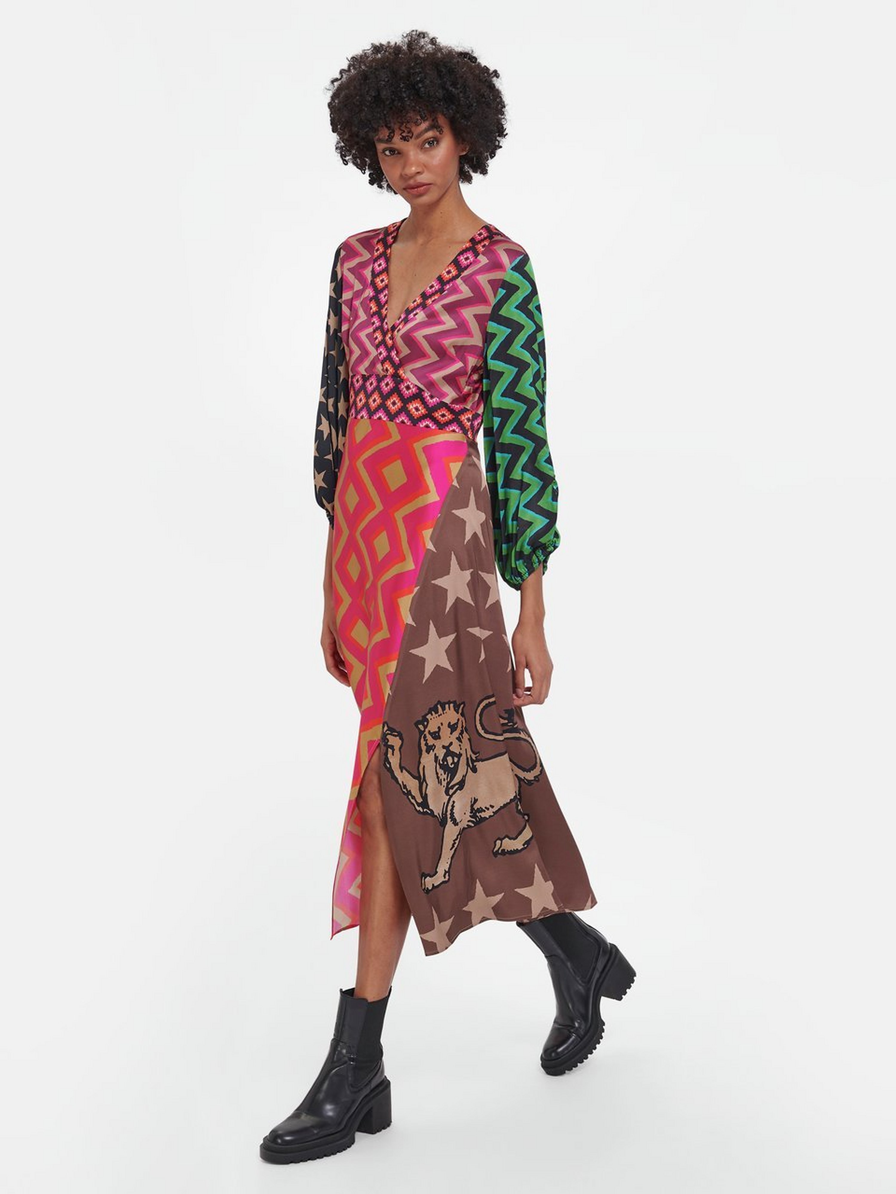 Kleid in A-Linie mit V-Ausschnitt