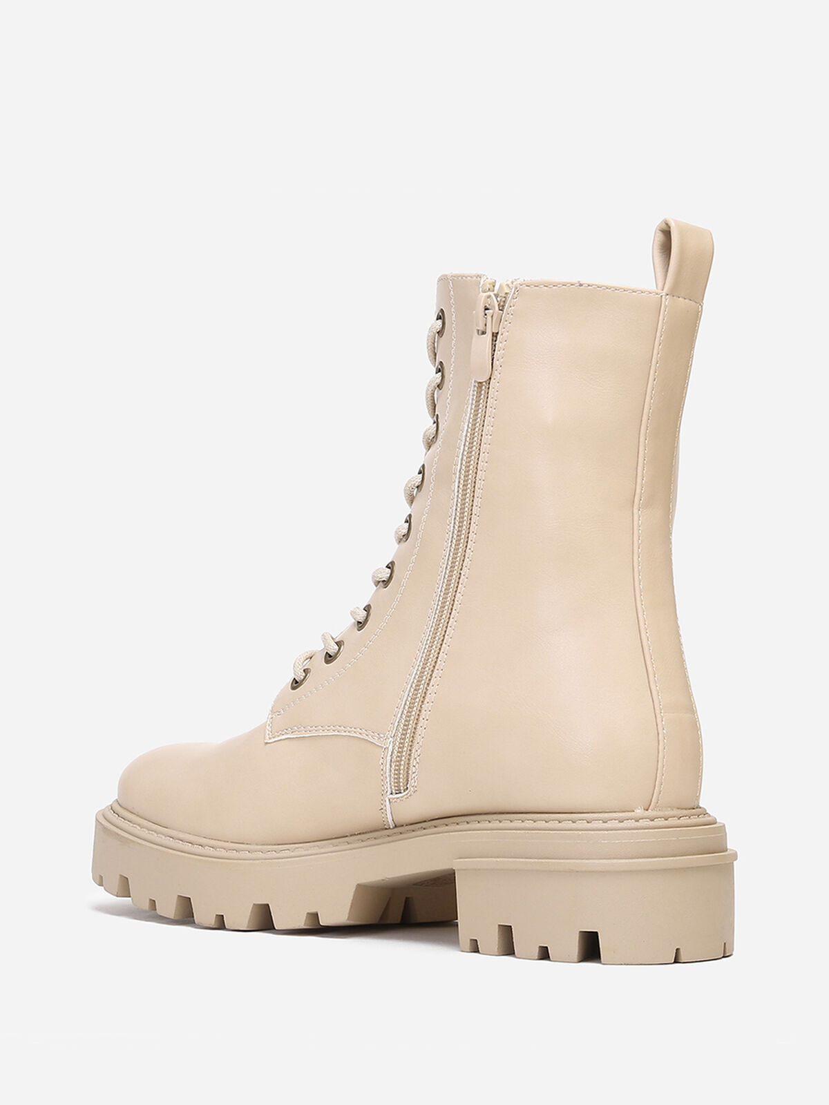 Rangers à talon et semelle crantés- Beige