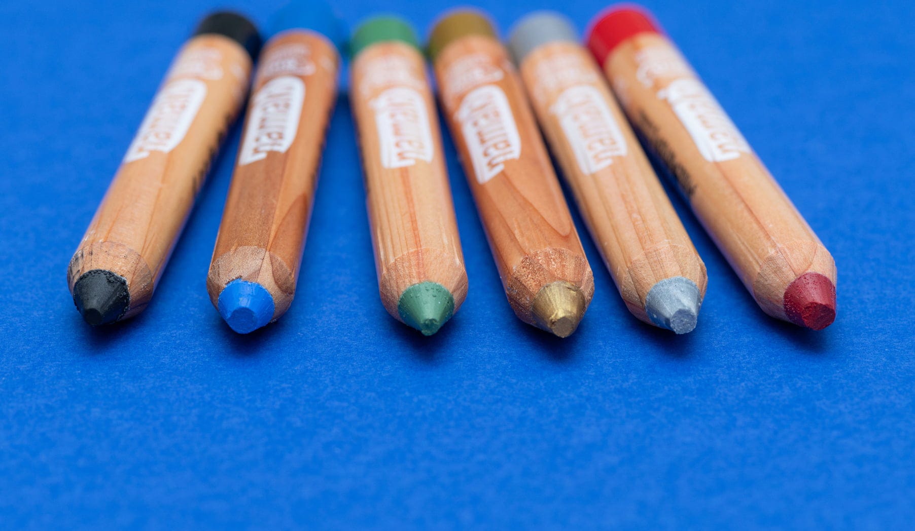 namaki  Intergalactical World Face Paint Pencils Set