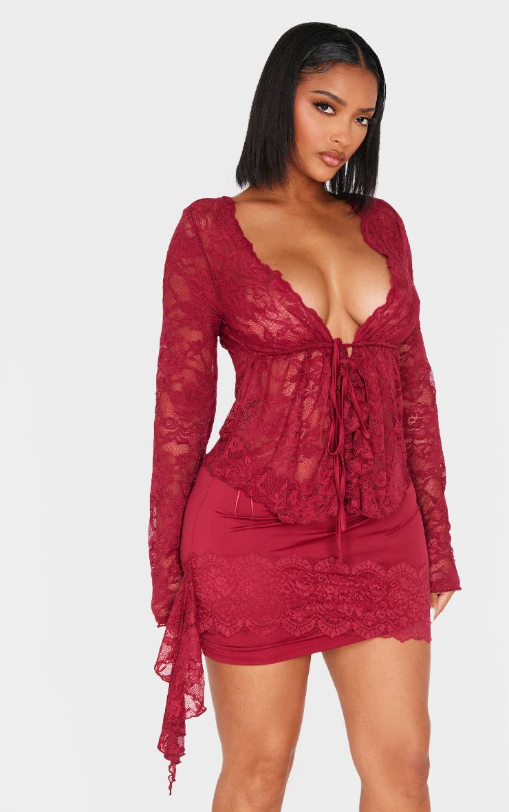 Rouge Mini-jupe Drapée En Dentelle Avec Détails Latéraux - Ensemble Coordonné Shape