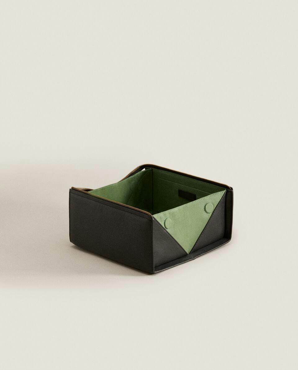 NECESSAIRE DE COURO RÍGIDO
