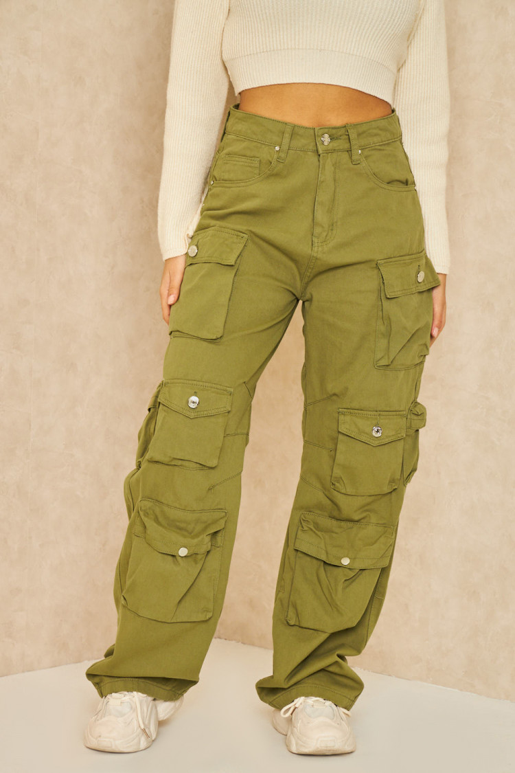 Jeans large à multiples poches cargo kaki