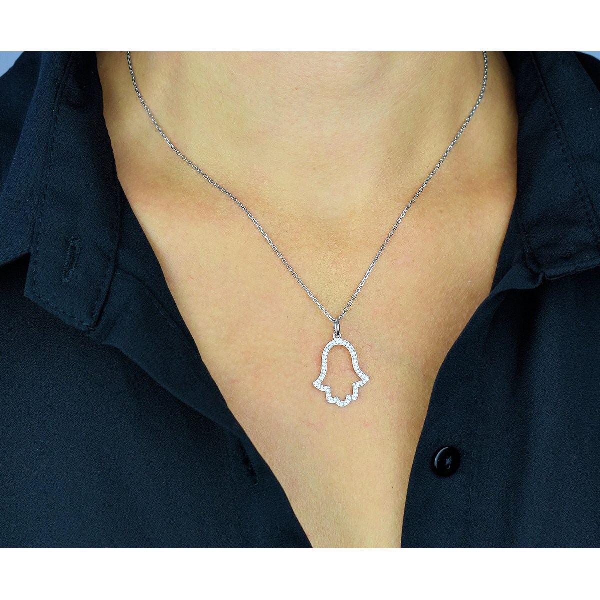 Collier main de Fatma ajourée sertie d'oxydes de zirconium Argent 925 Rhodié