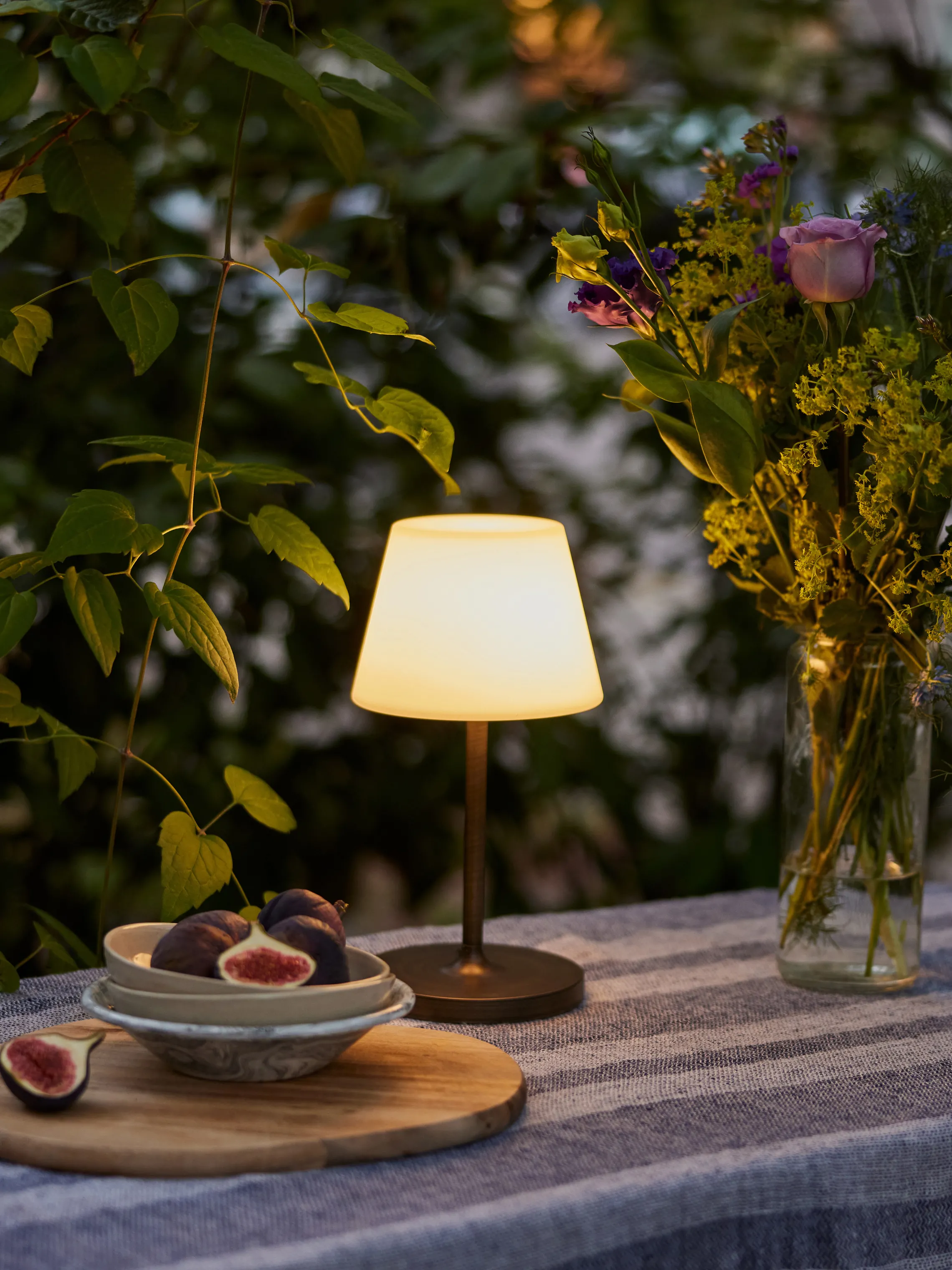 Halo Design New Northern Bordlampe