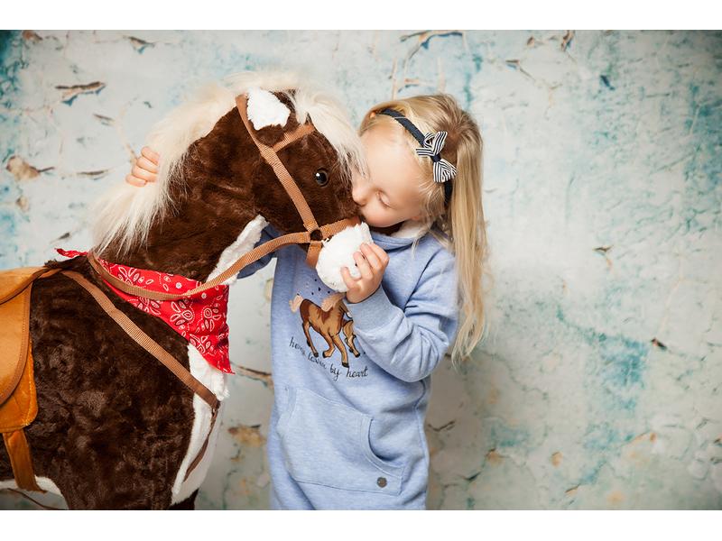 Knorrtoys Stehpferd XXL «Winnie» Braun Spielpferd zum Reiten