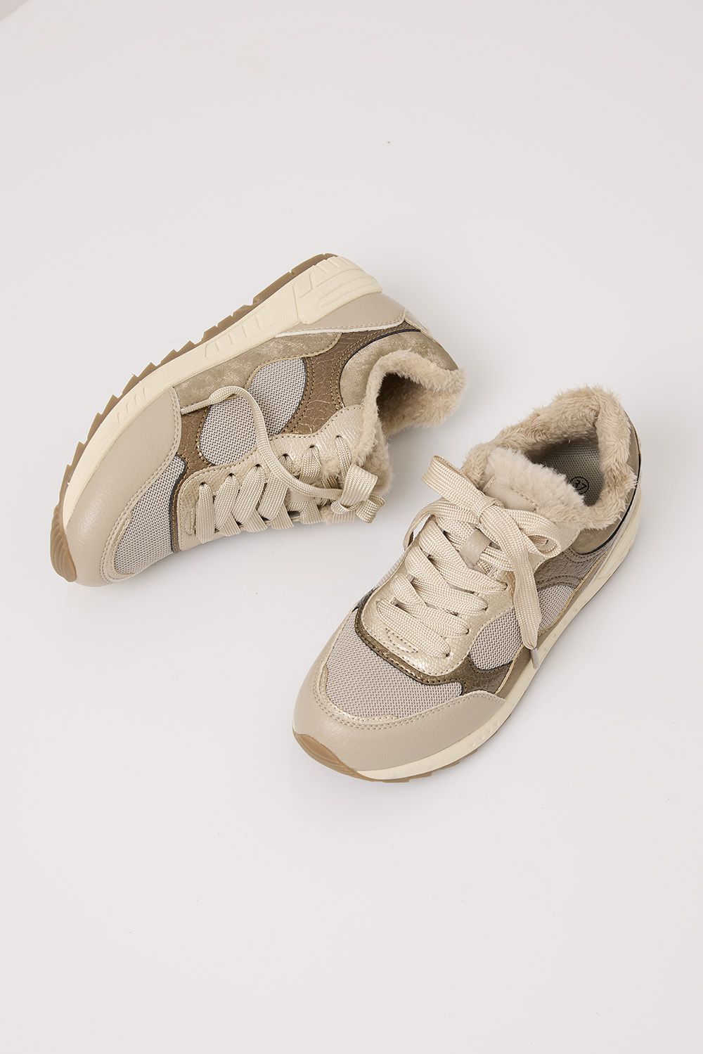Sneaker med fôr Kira