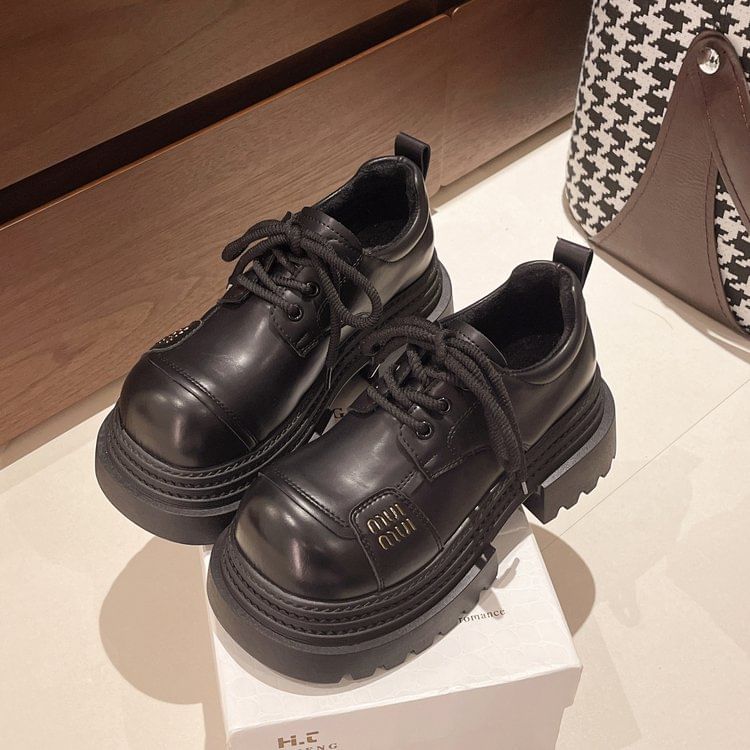 Vindler - Platform Plain Lace-Up Faux Leather Shoes