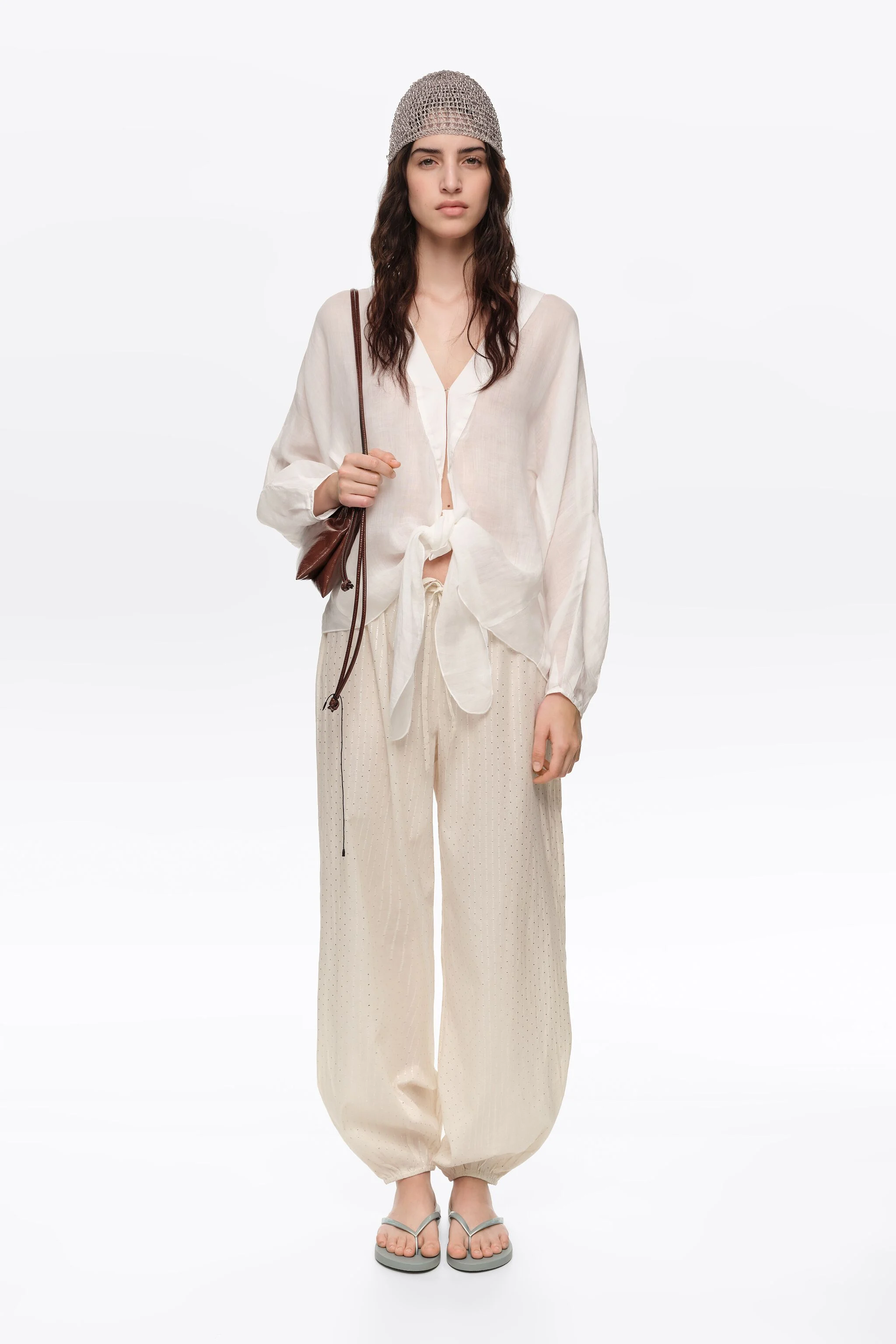 Camisa maxi branca de rami com laço