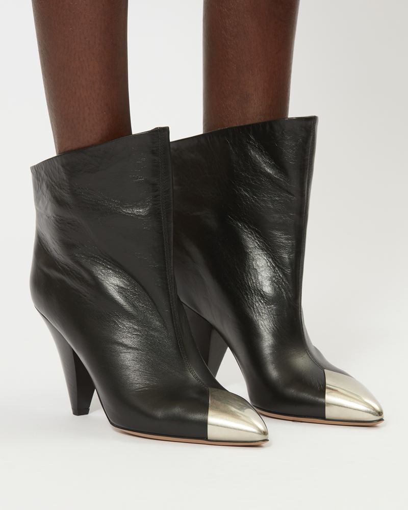BOTTINES EN CUIR LAPIO