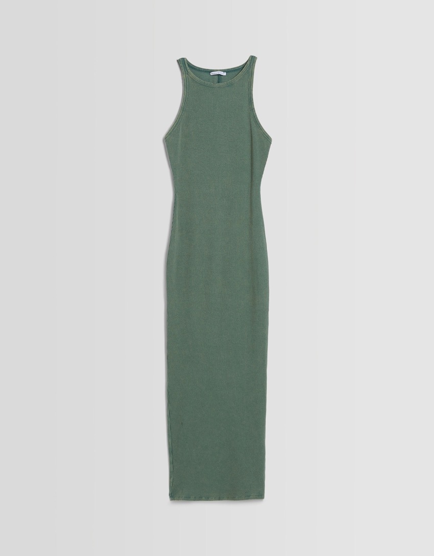 Vestido midi canelado sem mangas