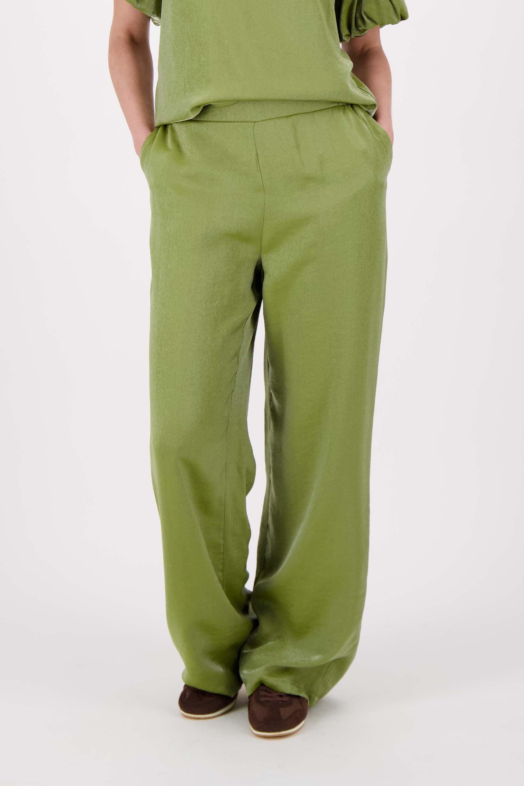 wijde satijnen broek
