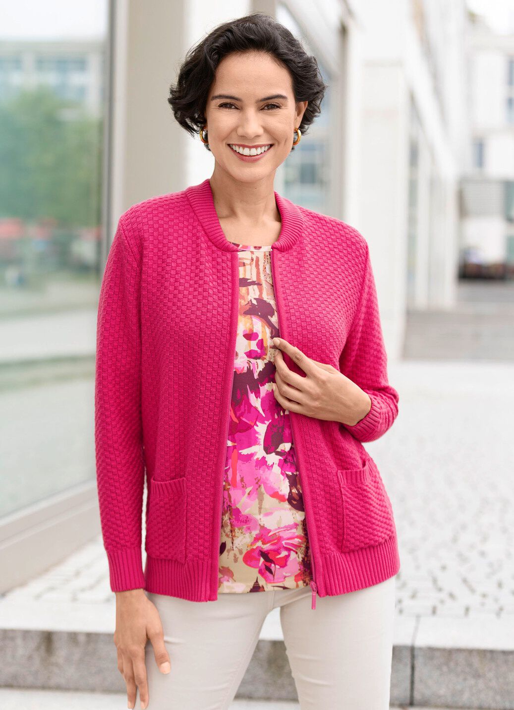 Strickjacke mit aufwendigem Struktumuster