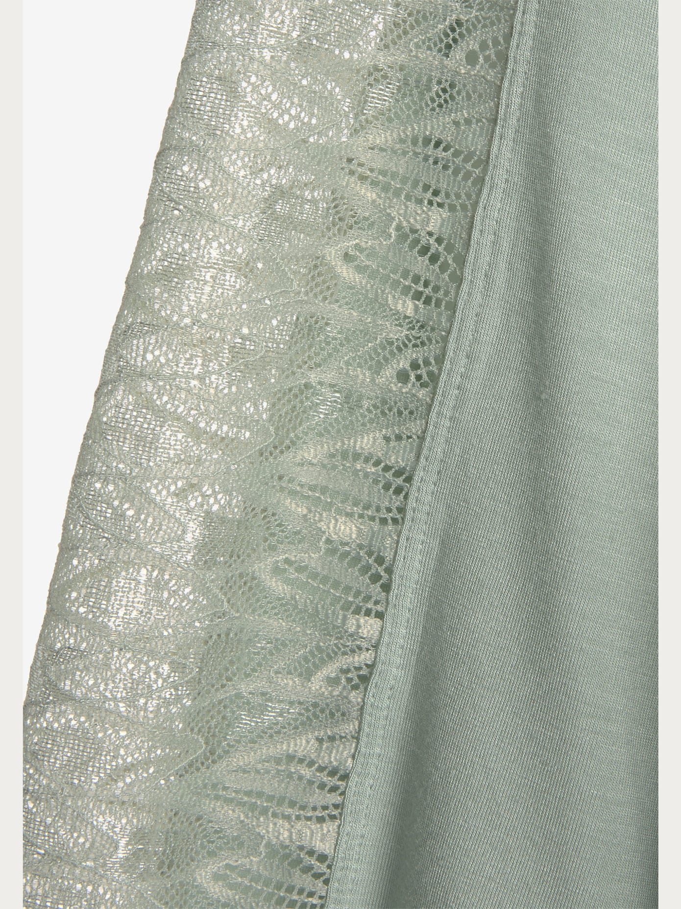 Élégant kimono avec détails en dentelle