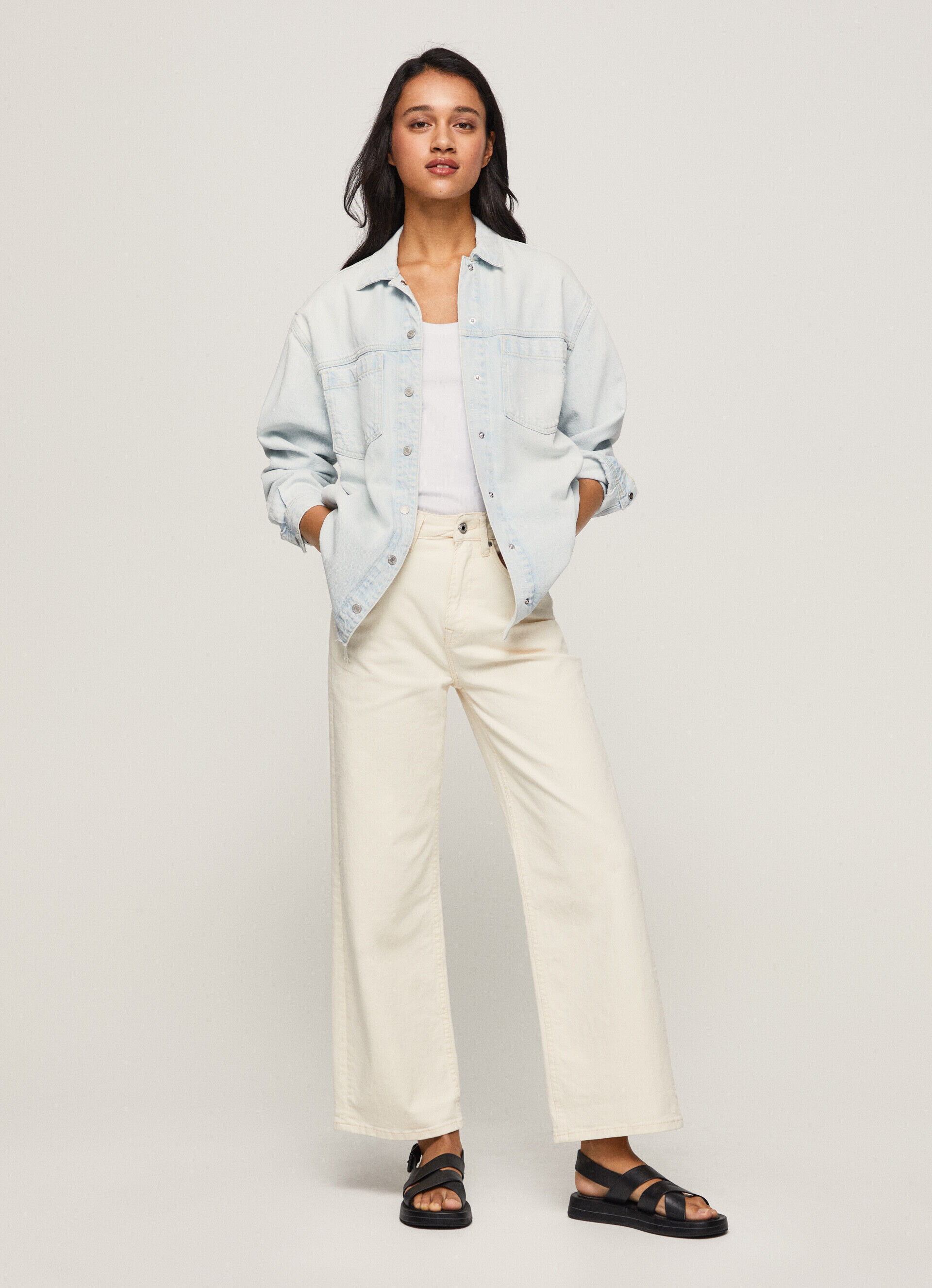 Sobretudo jeans com detalhes rasgados - jeans