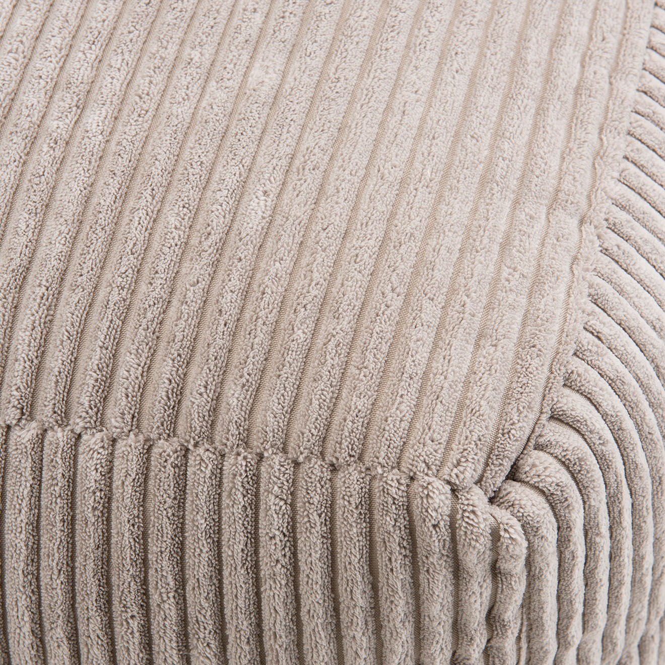 Macabane Pouf carré tissu velours cotelé agathe gris perle - 57x57x34 cm