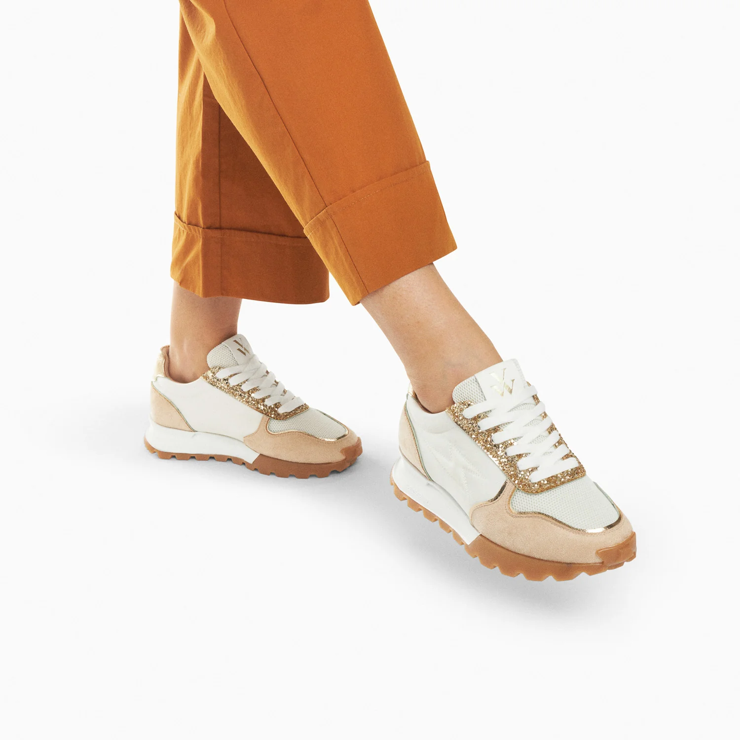 Sneakers-Baskets éclair Paola beige et or à semelle running