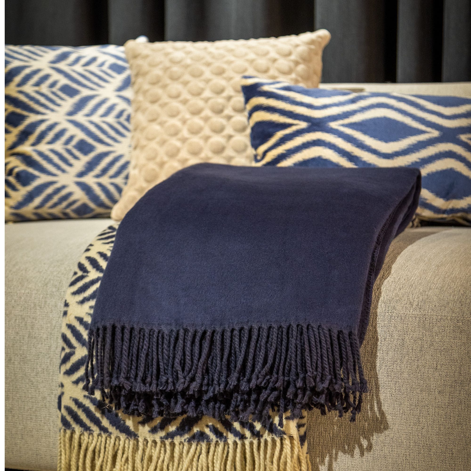 Sierkussen 30x50 cm | Amora Insignia Blue | Hoii