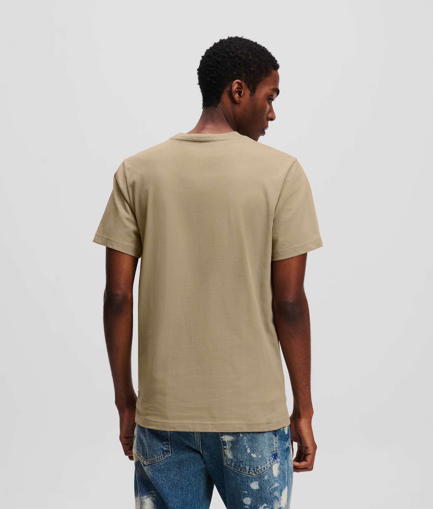 T-SHIRT AJUSTÉ