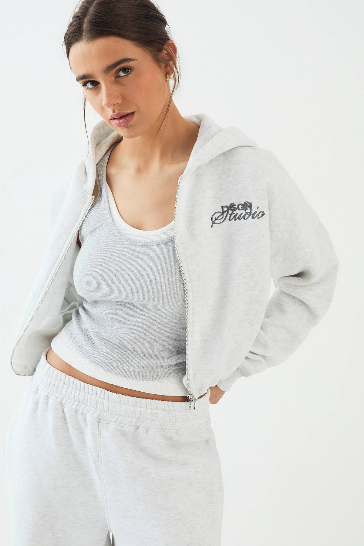 Sweat à Casynthétiqueche Zippé Ample DSGN Studio avec Appliqués Éponge