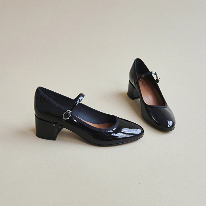 Babies à talons  en cuir verni noir