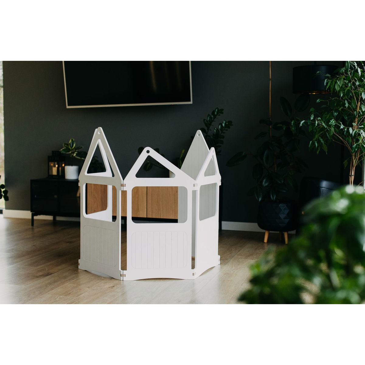 Duck WoodworksDuck Woodworks   ZigZag Haus weiss