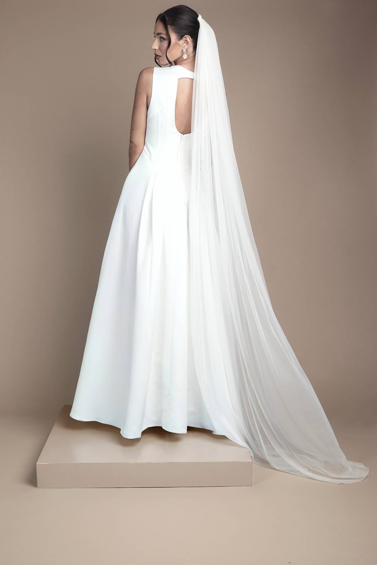 Coast Robe de Mariée Sans Manches à Taille Basse