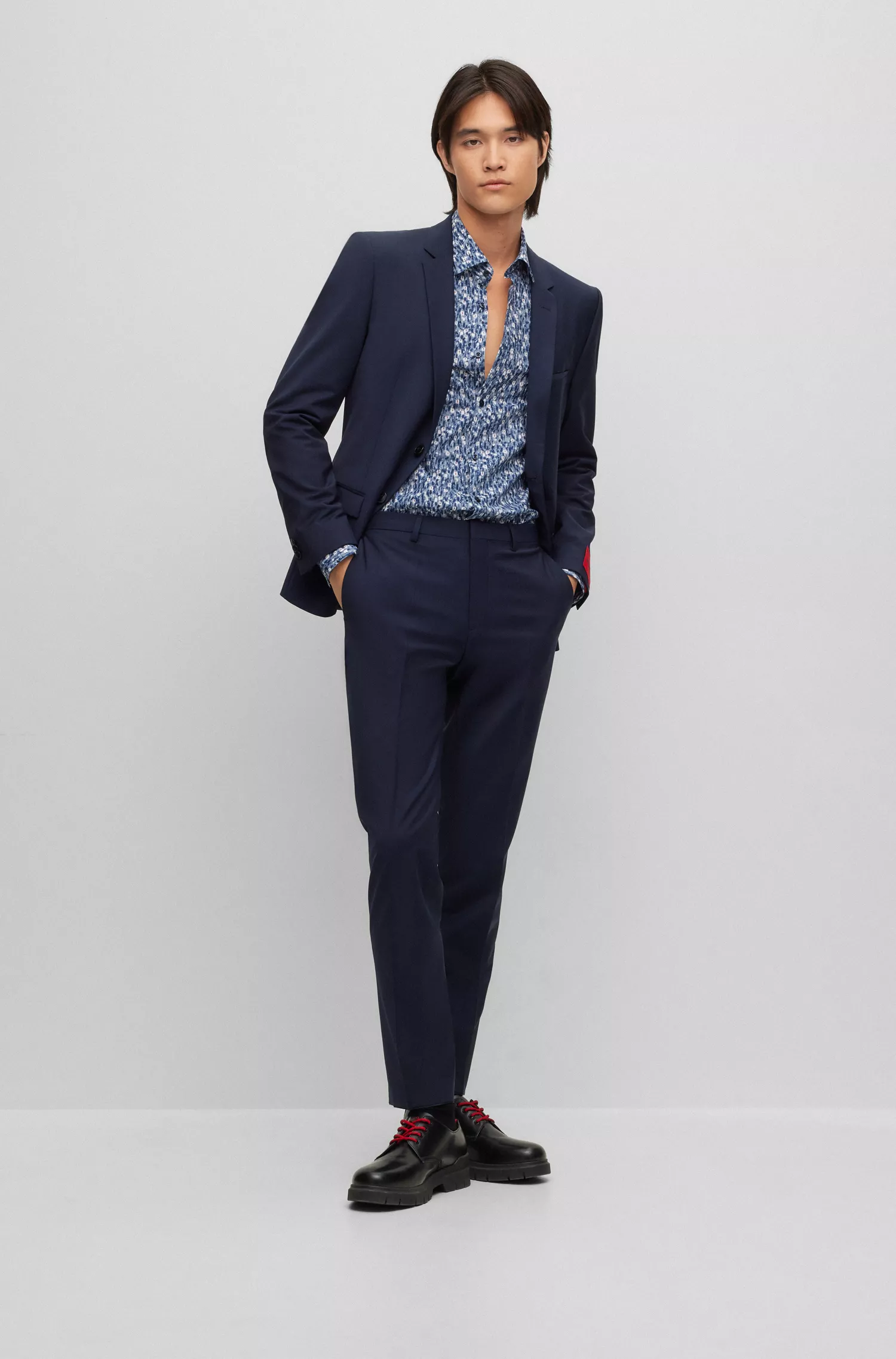 Camisa HUGO vermelha, corte slim, em popeline de algodão estampado.