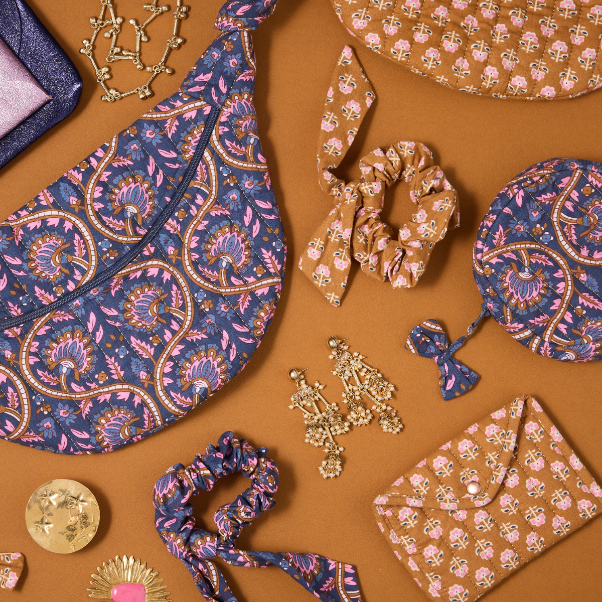 Boucles d'oreilles Indiennes longues Indira - Mariage Indien Pondie Chérie