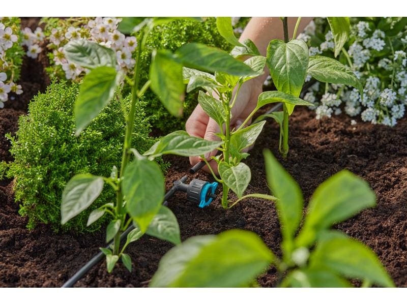 GARDENA Regulierbarer Reihentropfer Micro-Drip-System 1-8 l Regulierbare Bewässerung von in Reihe stehenden Pflanzen