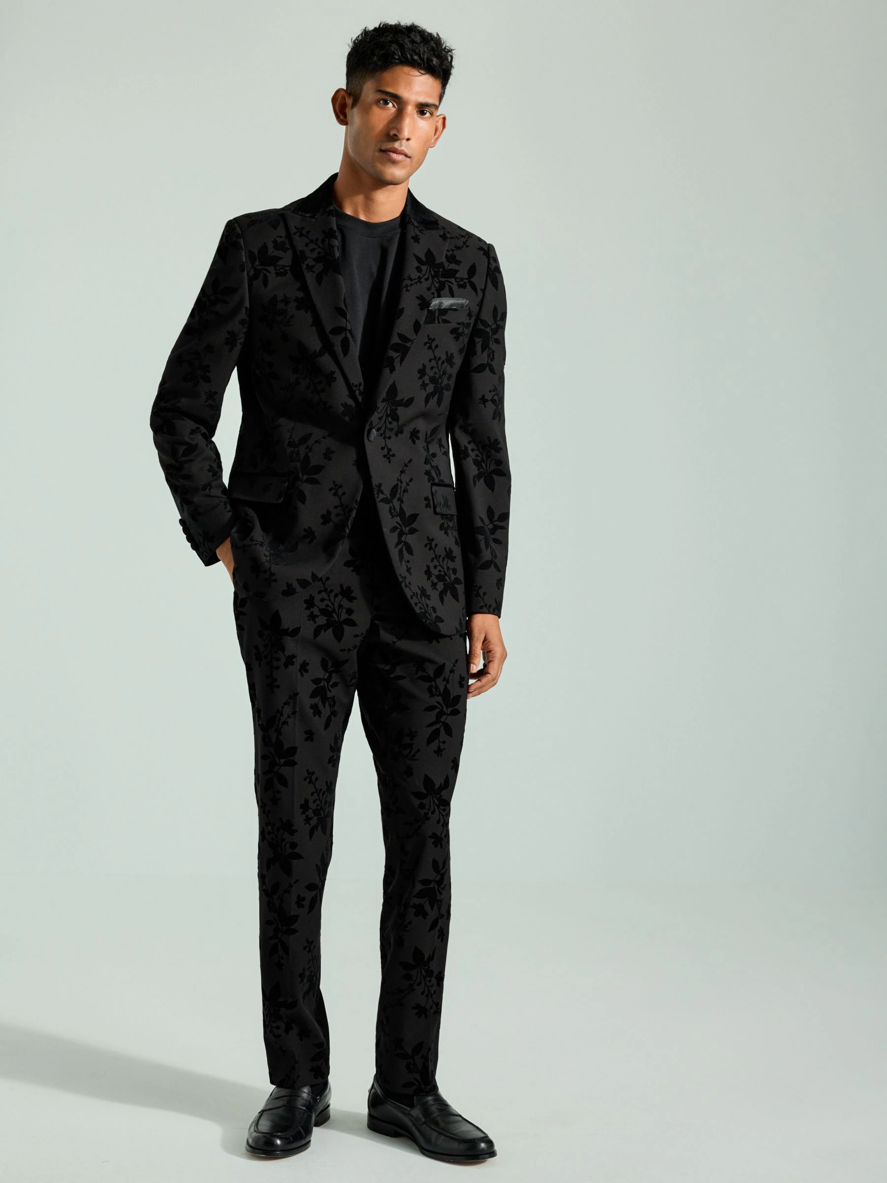 Zwart - Fluwelen blazer met bloemenprint
