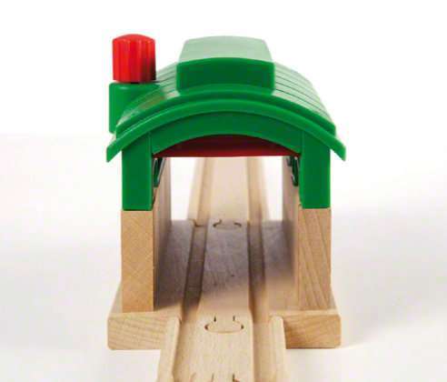 BRIO Spiel Lokschuppen mit Rolltor