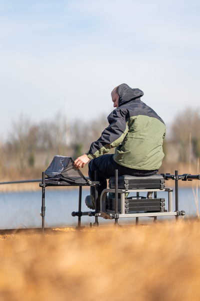 Table à appâts avec pare-soleil Ultimate Seatbox Bait Tray With Cover