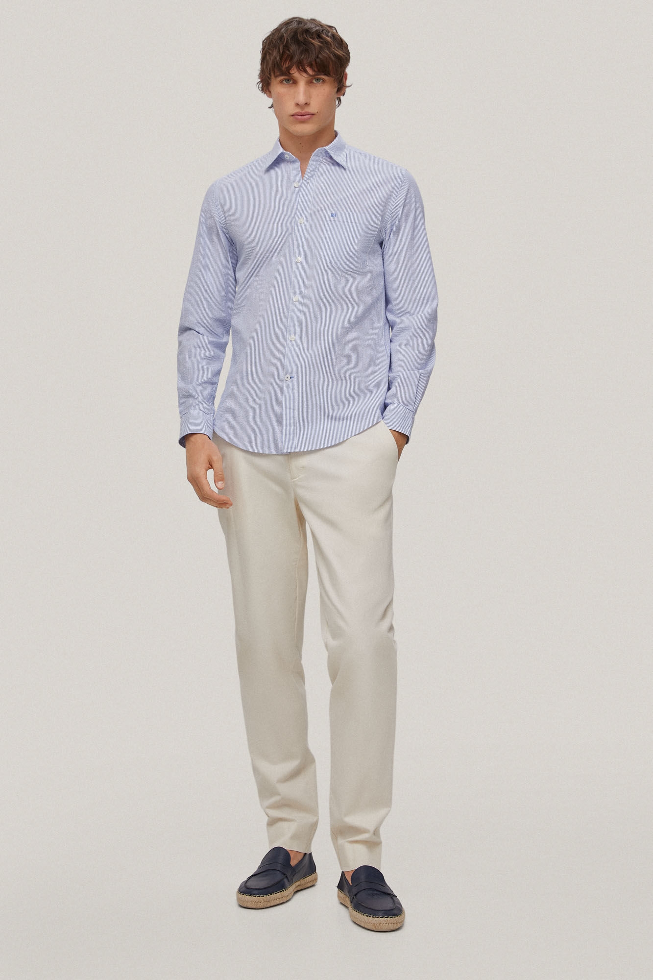 Camisa de manga comprida listrada em tecido seersucker - Azul