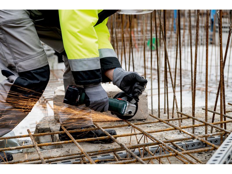 Metabo Akku-Winkelschleifer W 18 L 9-125, Solo, Ø 125 mm Robuster Akku-Winkelschleifer mit starkem Motor und schlanker Bauform für den universellen Einsatz
