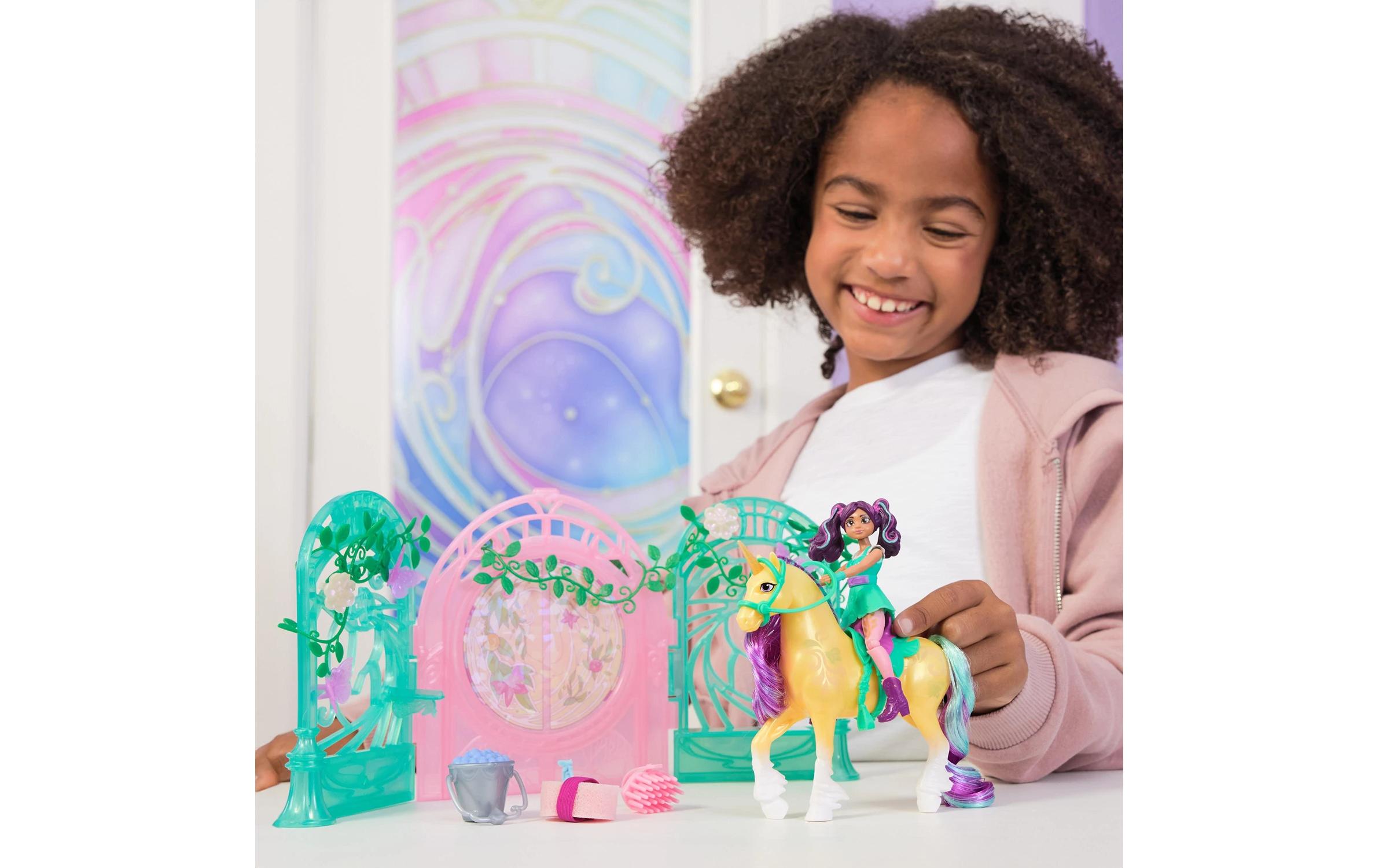 Unicorn Academy Ava und Leaf Stall-SetSpielset für Kinder