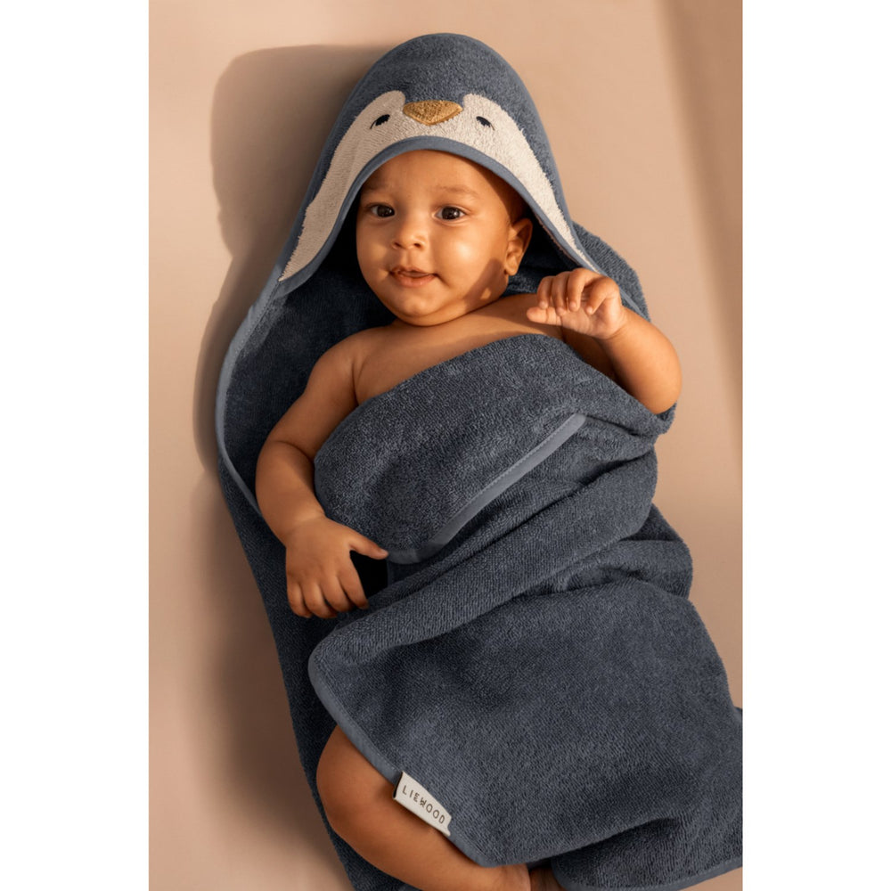 Køb LIEWOOD Oceanview Mix Albert Penguin Hooded Håndklæde