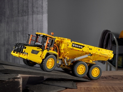 LEGO Volvo 6x6 Truck met kieptrailer (42114)
