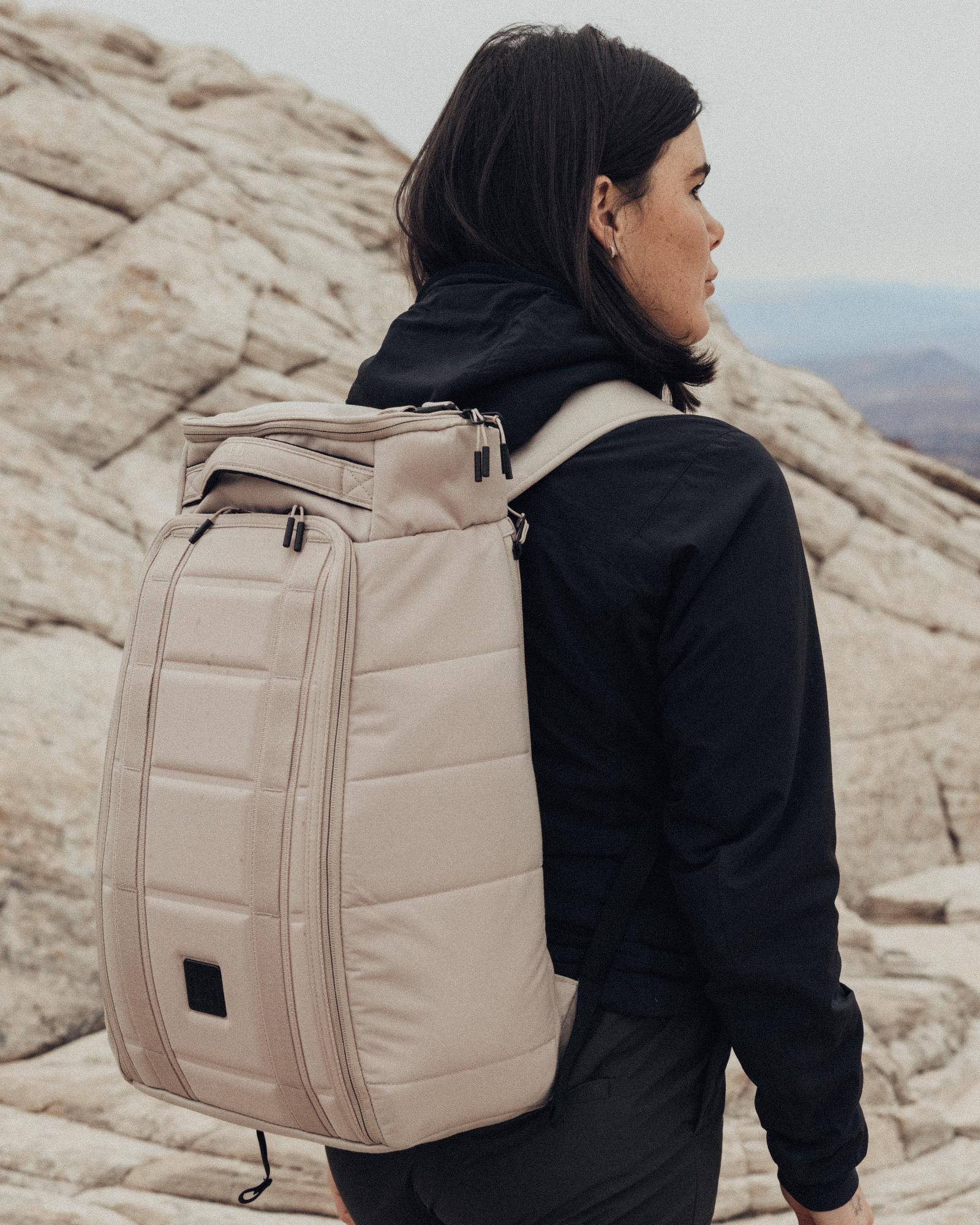 Db Hugger Backpack 25L Fogbow Beige