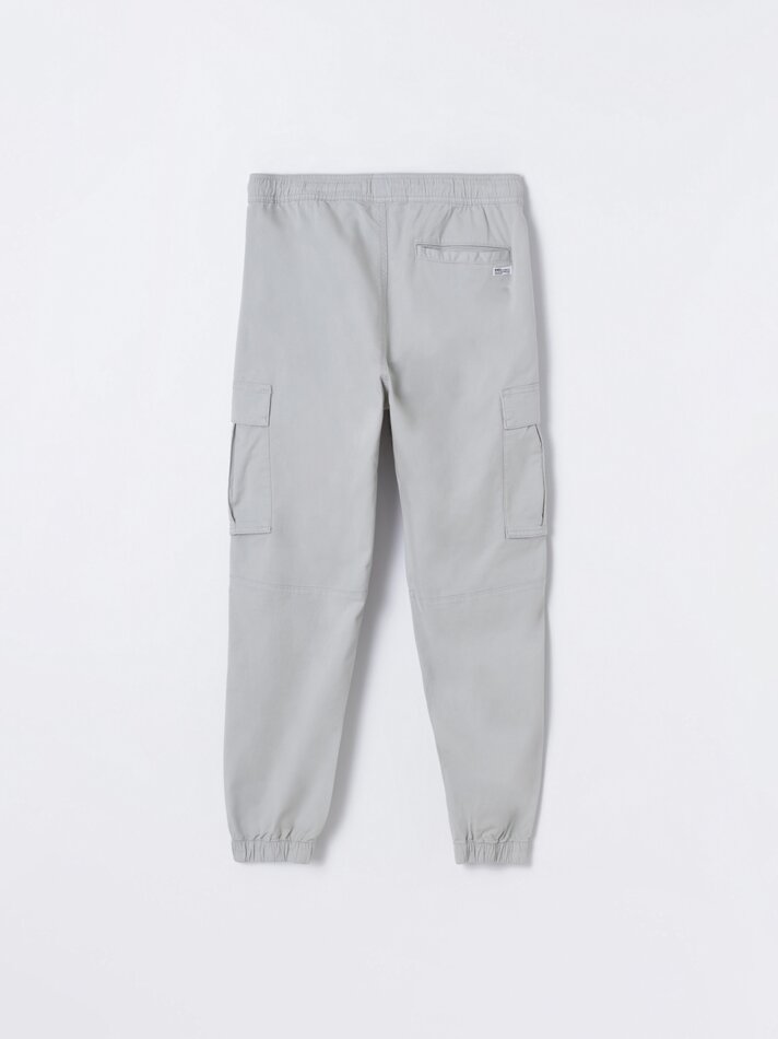 Calça jogger com bolsos - Cinza claro