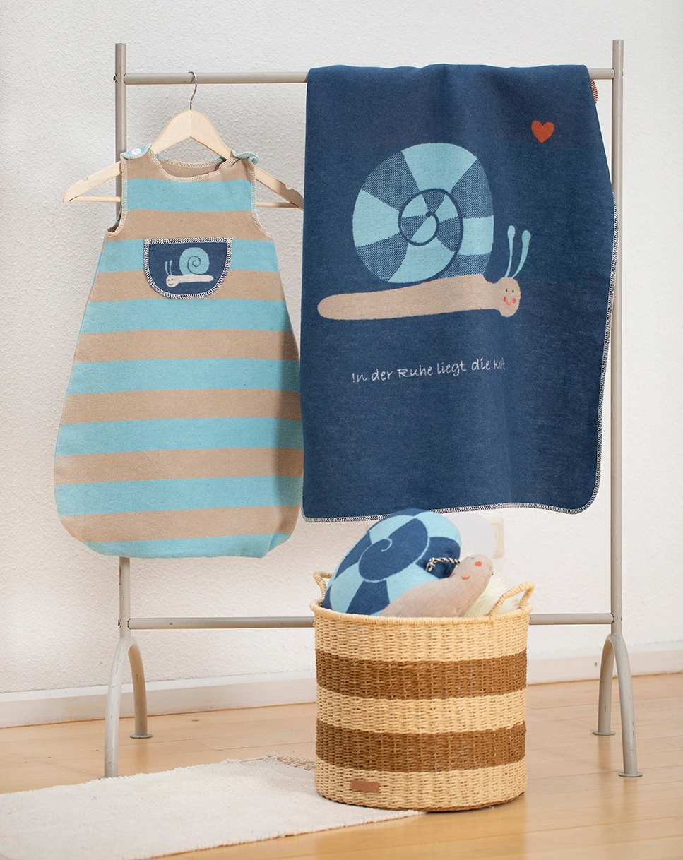 Babydecke JUWEL - SCHNECKE (70x90) in blau